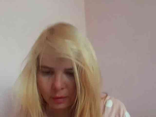 ElenaPleasure webcam