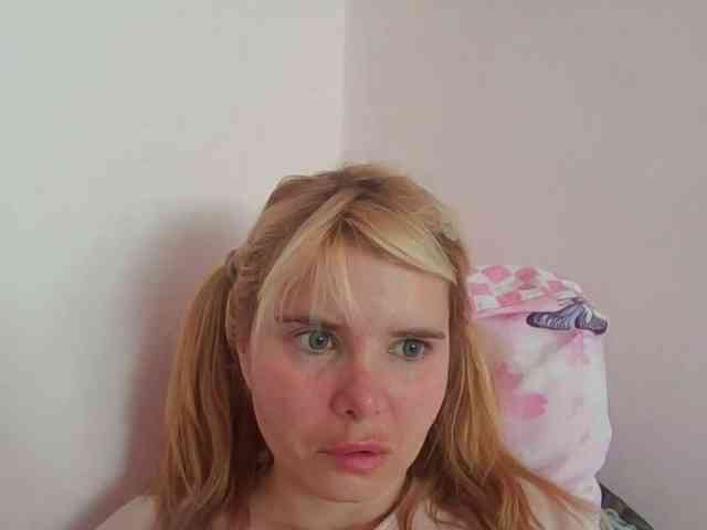 ElenaPleasure webcam