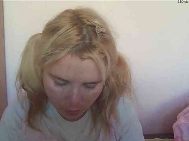 ElenaPleasure webcam