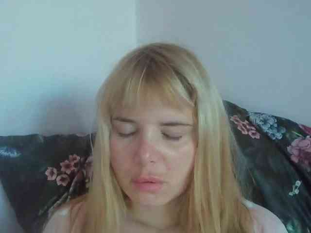 ElenaPleasure webcam
