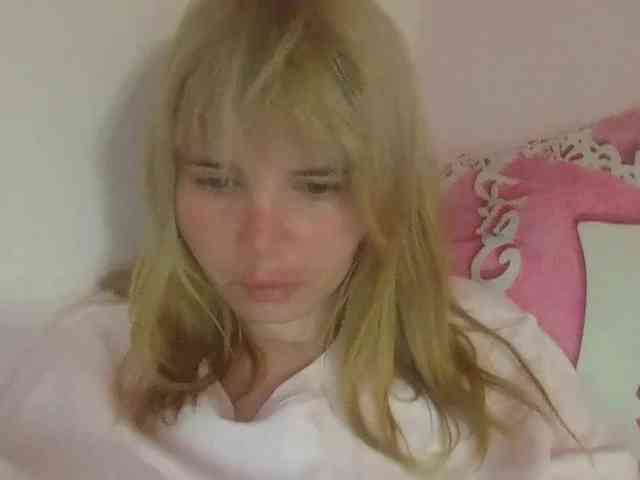 ElenaPleasure webcam