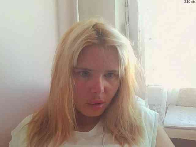 ElenaPleasure webcam
