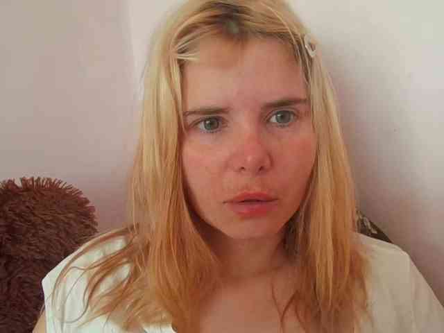 ElenaPleasure webcam