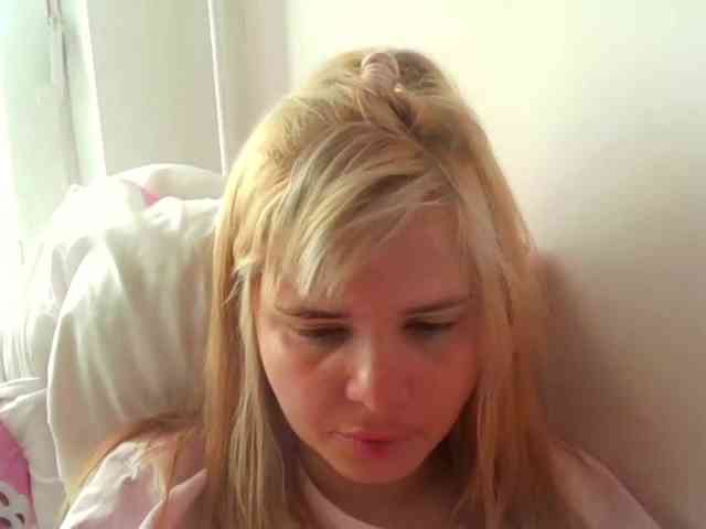 ElenaPleasure webcam