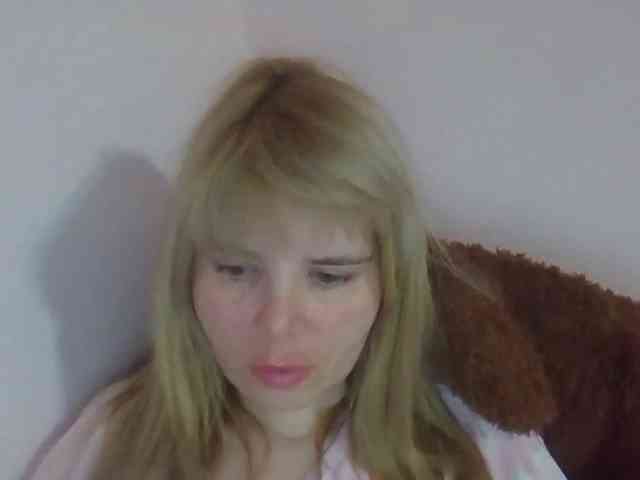 ElenaPleasure webcam