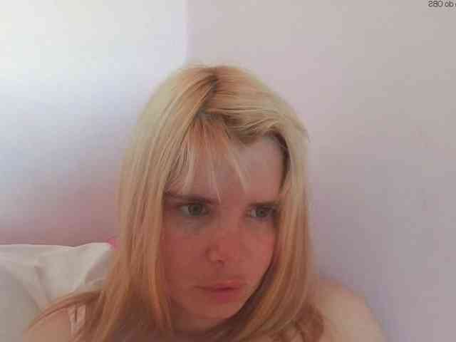ElenaPleasure webcam