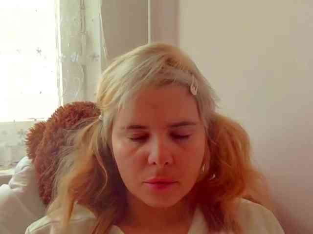 ElenaPleasure webcam