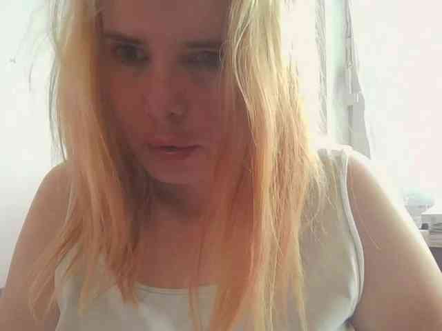 ElenaPleasure webcam