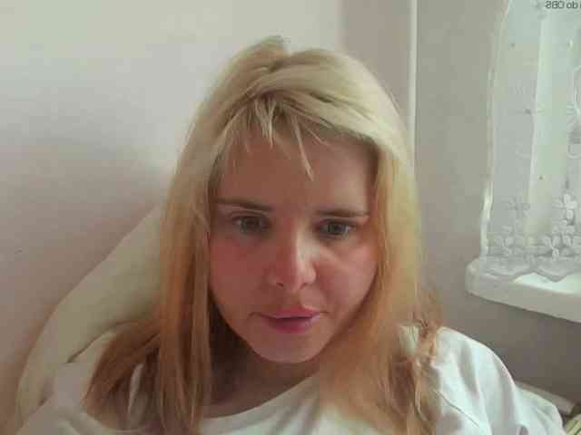 ElenaPleasure webcam