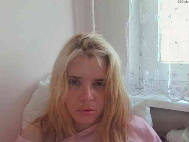 ElenaPleasure webcam