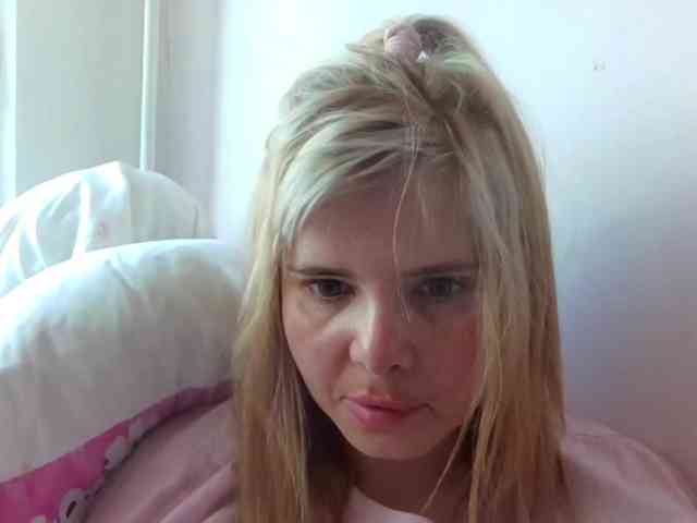 ElenaPleasure webcam