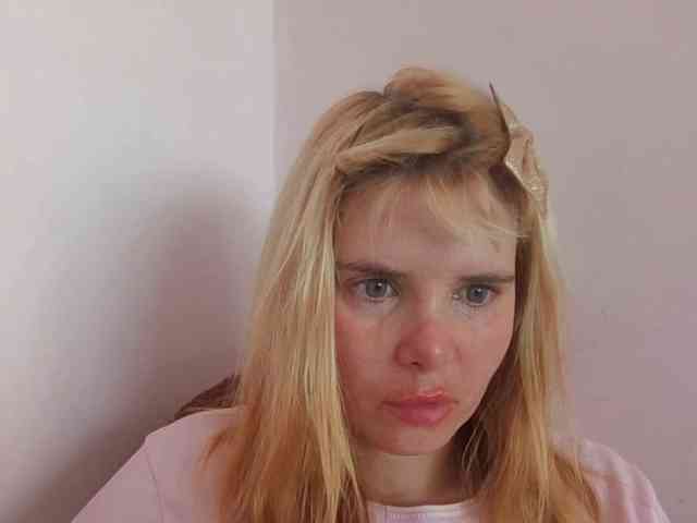 ElenaPleasure webcam