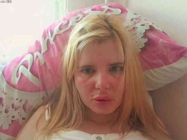 ElenaPleasure webcam