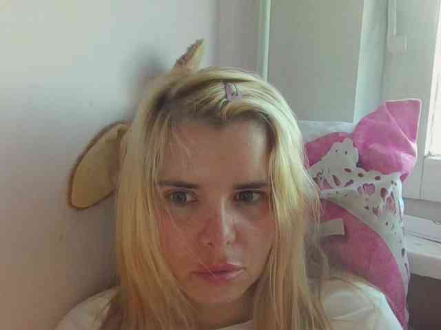 ElenaPleasure webcam