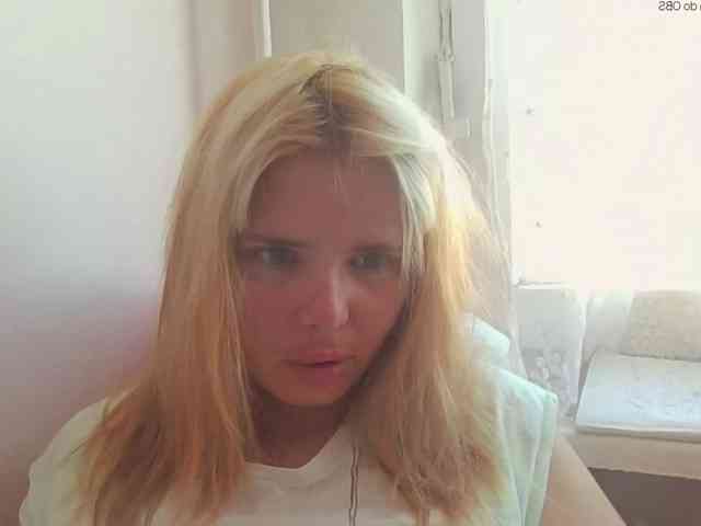 Model: ElenaPleasure