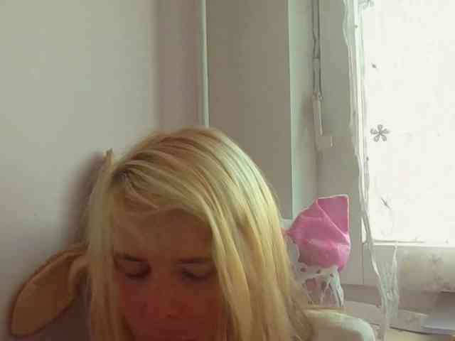 Model: ElenaPleasure