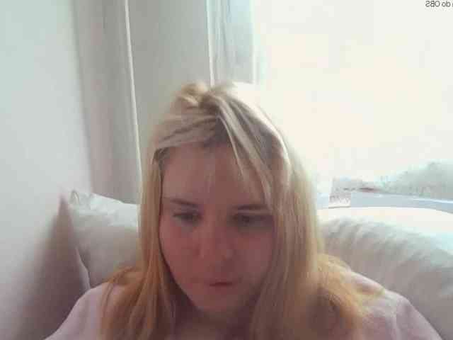 ElenaPleasure webcam
