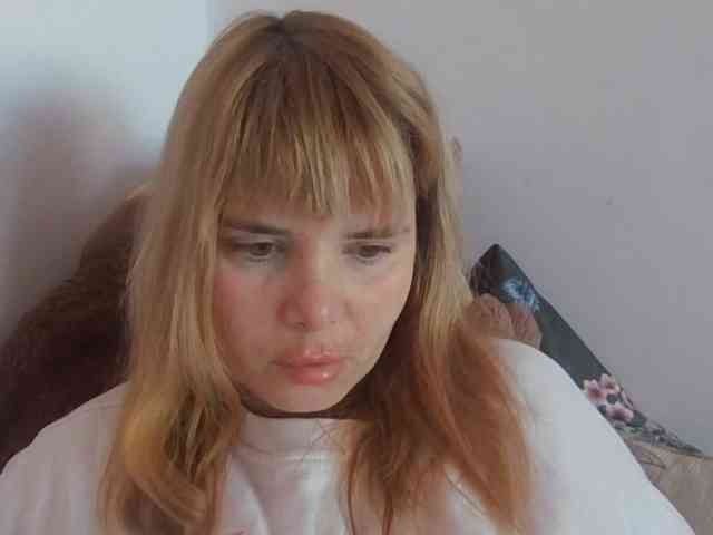 ElenaPleasure webcam