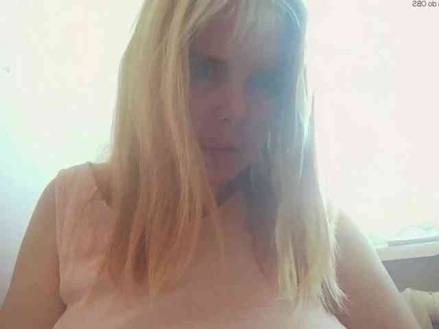 ElenaPleasure webcam