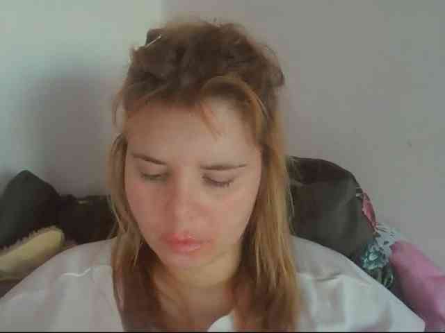 ElenaPleasure webcam
