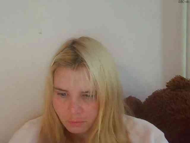 ElenaPleasure webcam