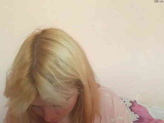 ElenaPleasure webcam
