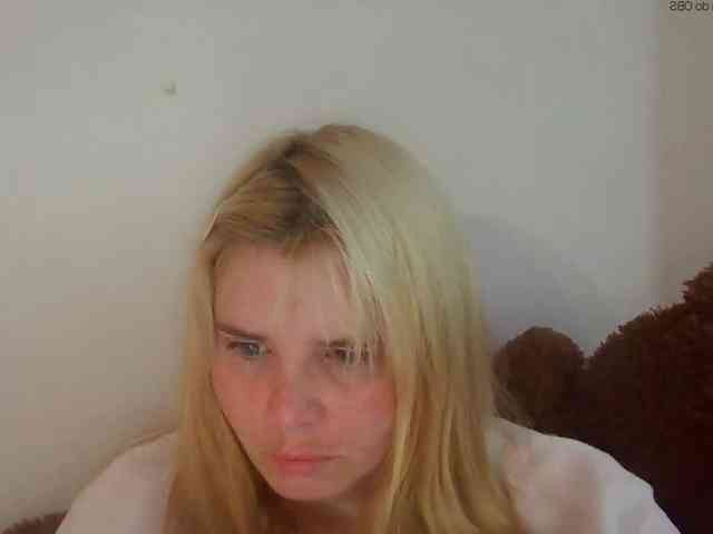 ElenaPleasure webcam