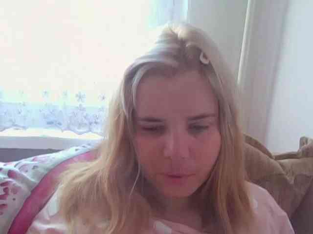 ElenaPleasure webcam