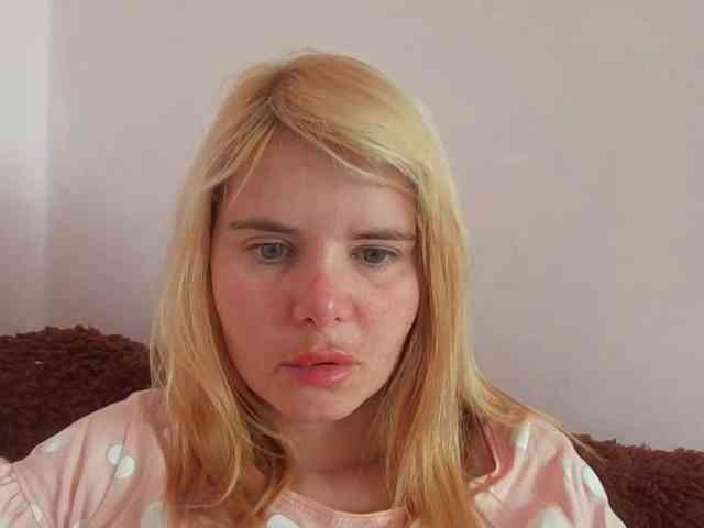 Model: ElenaPleasure