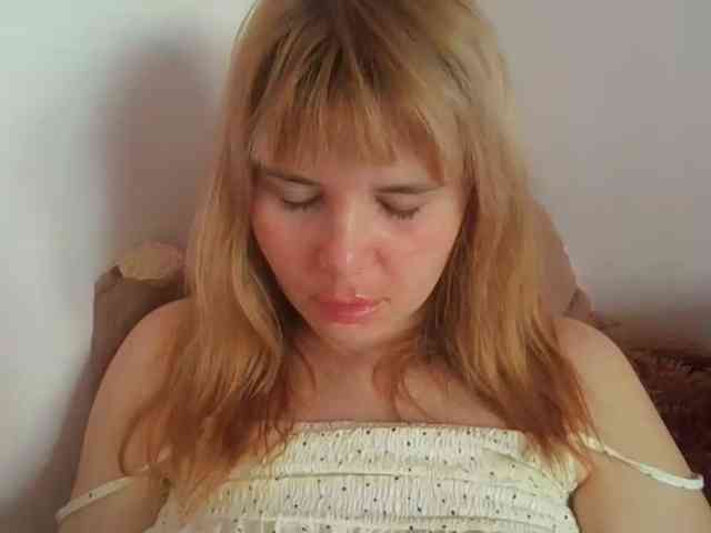 ElenaPleasure webcam