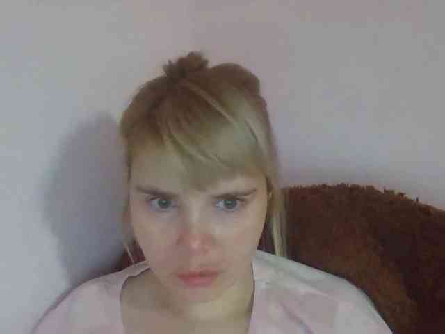 ElenaPleasure webcam