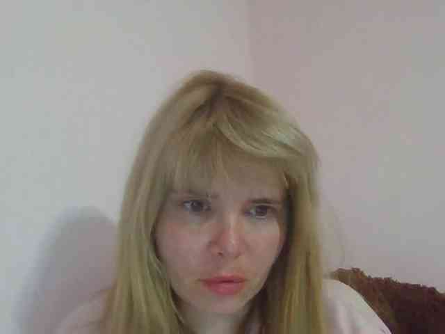 ElenaPleasure webcam