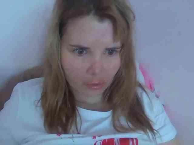 ElenaPleasure webcam