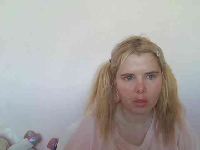 Model: ElenaPleasure