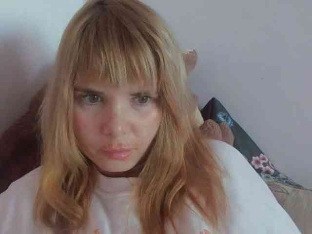 ElenaPleasure webcam