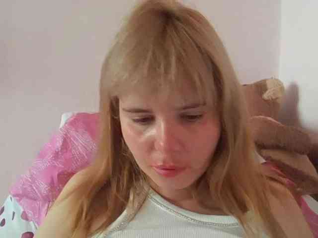ElenaPleasure webcam