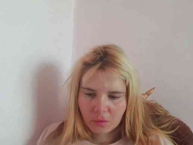 ElenaPleasure webcam
