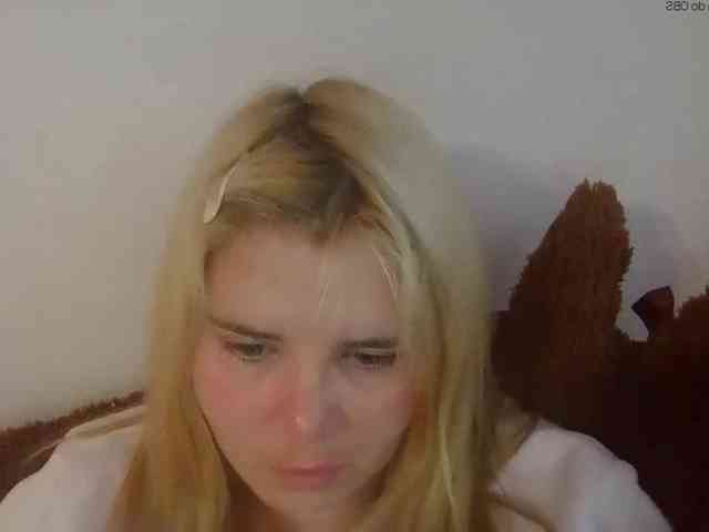 ElenaPleasure webcam