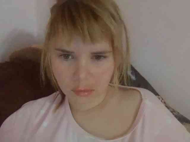 Model: ElenaPleasure