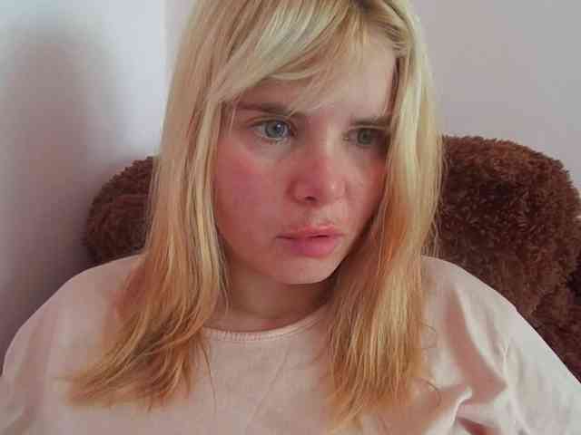ElenaPleasure webcam