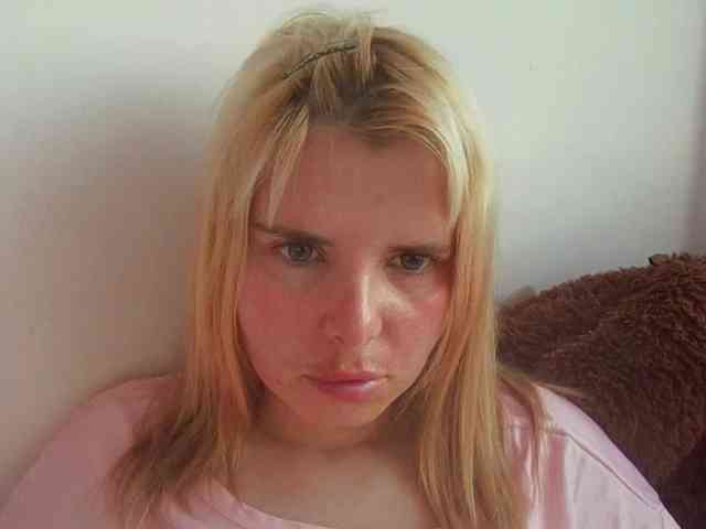ElenaPleasure webcam