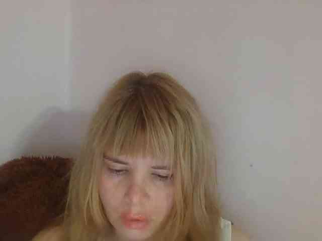 ElenaPleasure webcam