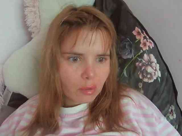 Model: ElenaPleasure