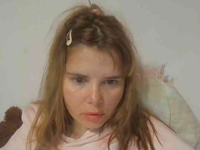 Model: ElenaPleasure