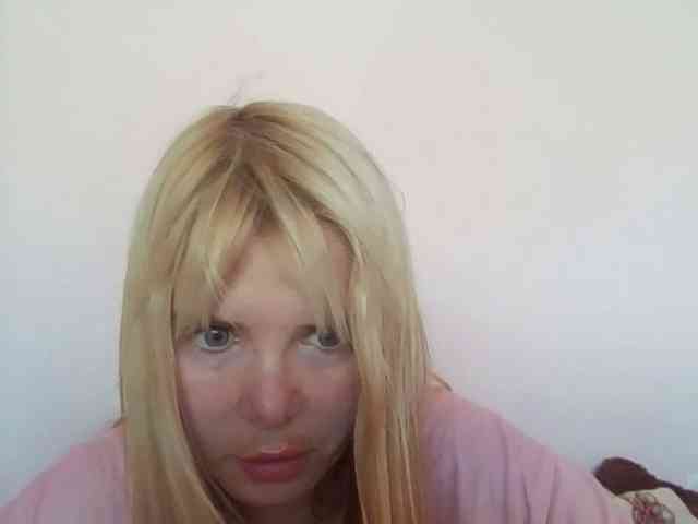ElenaPleasure webcam