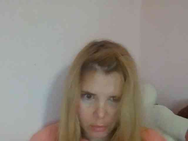 ElenaPleasure webcam