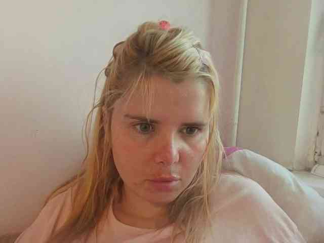 ElenaPleasure webcam