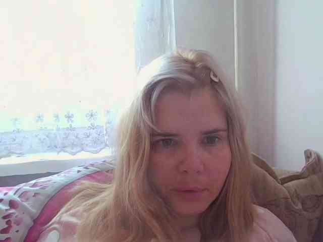 ElenaPleasure webcam