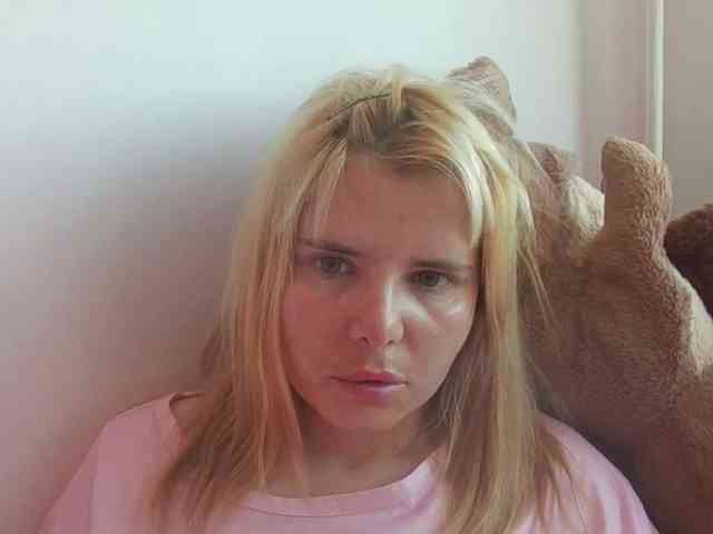 ElenaPleasure webcam