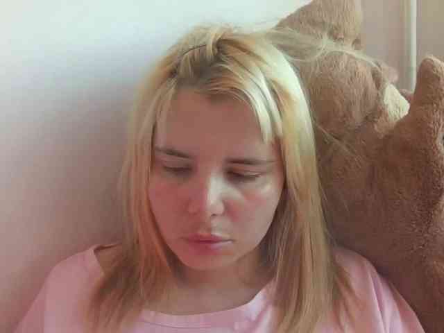 ElenaPleasure webcam